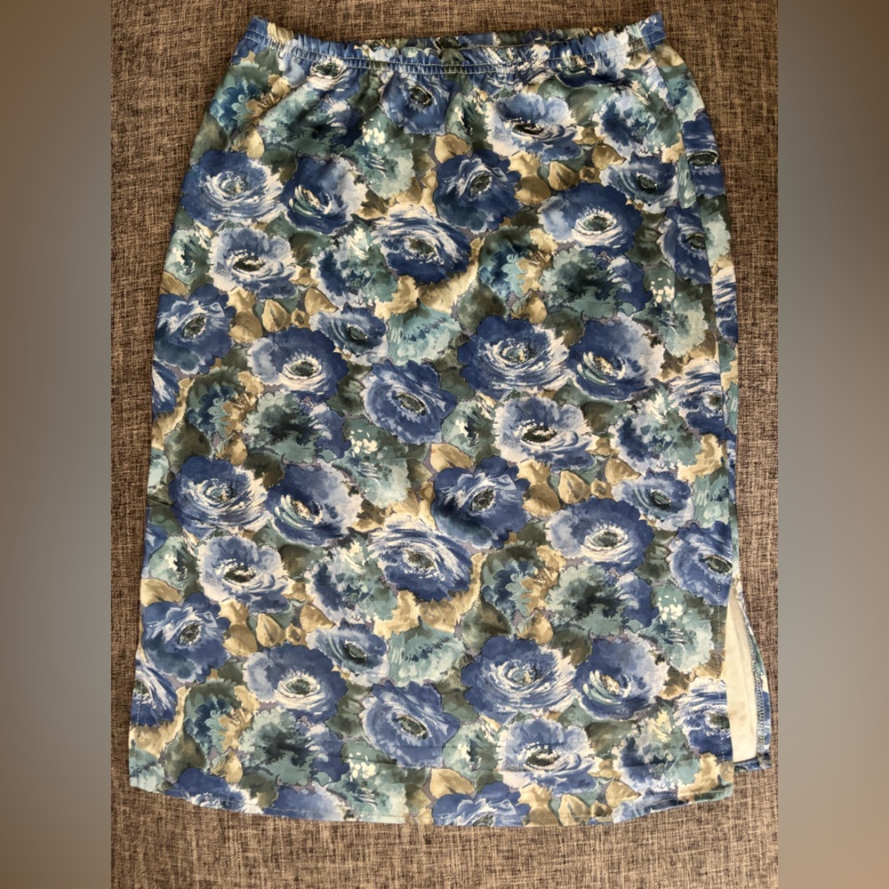 Vintage Charlotte Russe blue floral midi skirt